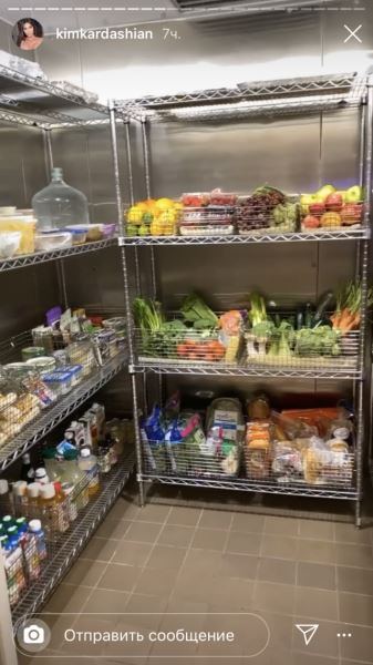 У Ким Кардашьян в холодильнике только фрукты и овощи 