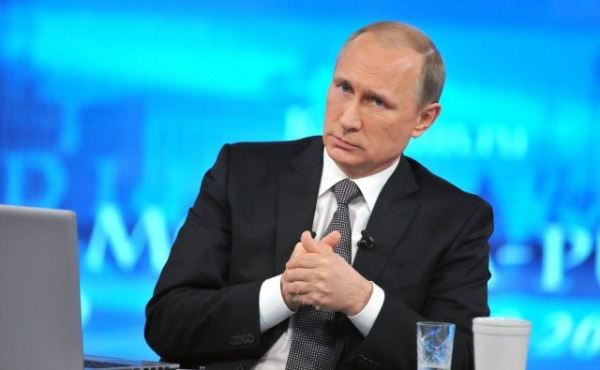 В Сети пишут: кардиган Владимира Путина стоит 200 тысяч рублей